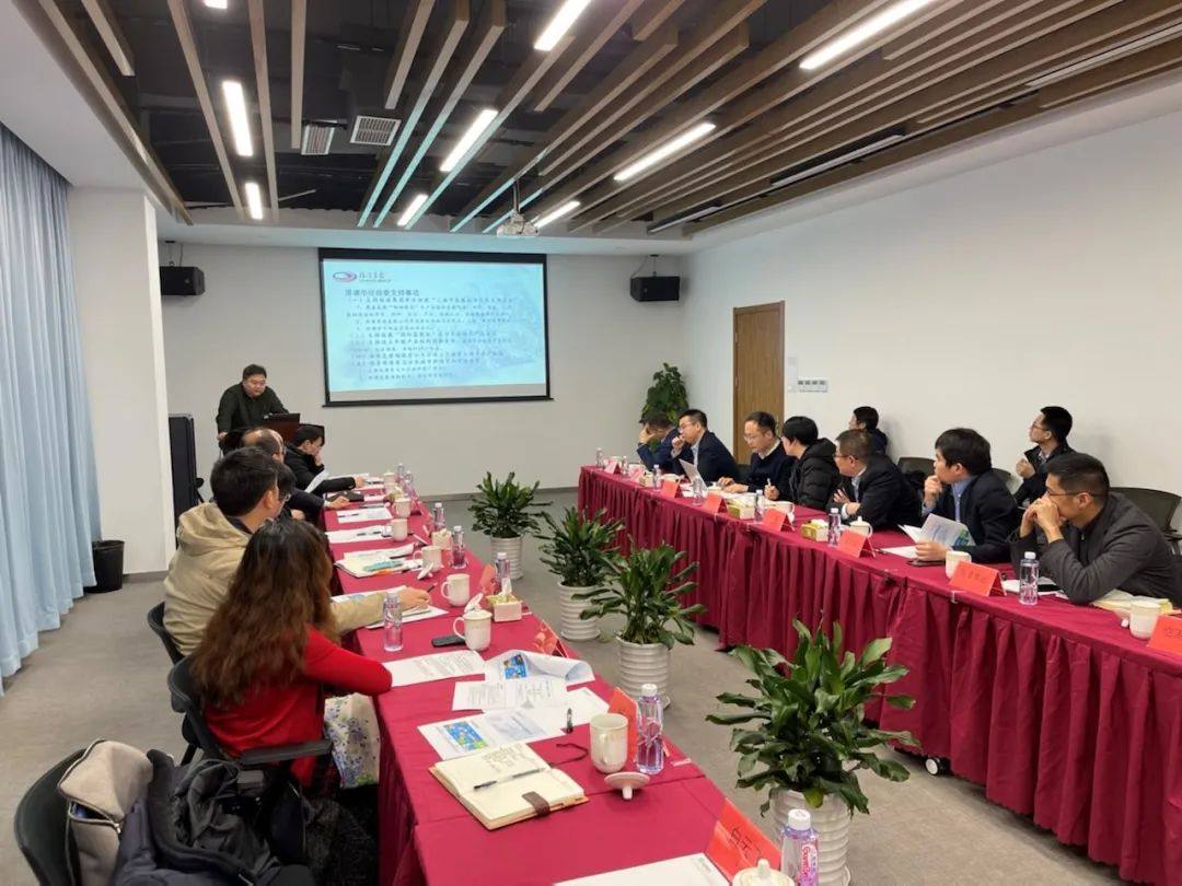 上海市经信委和临港管委会领导赴唐锋能源调研氢能产业发展