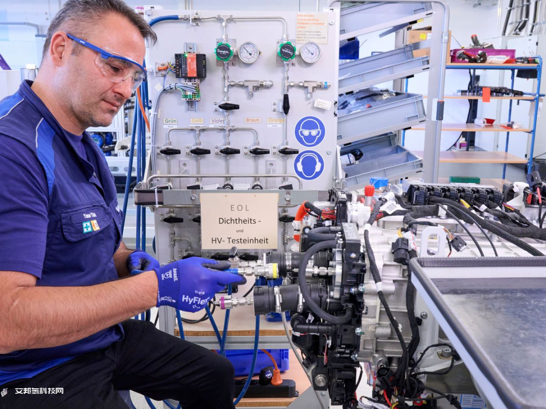 宝马 iX5 Hydrogen车型的燃料电池系统已投入生产