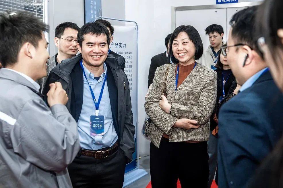碳际新闻 | 上海碳际GDL量产线投产贯通仪式圆满举行！