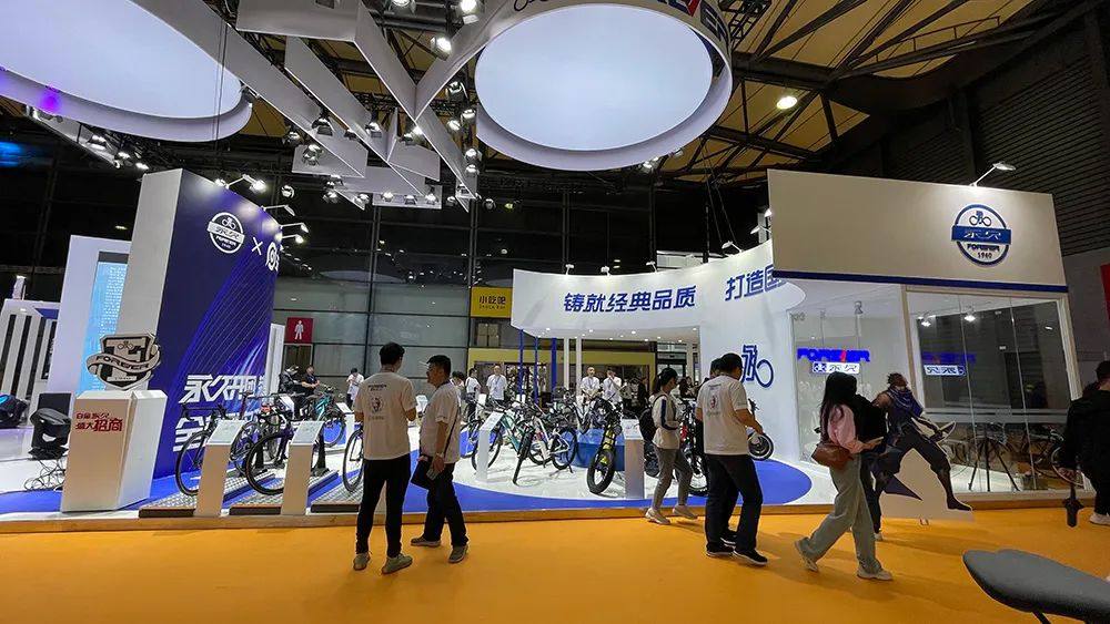 【满电资讯】满电未来（永久出行）氢能两轮车正式亮相中国国际自行车展