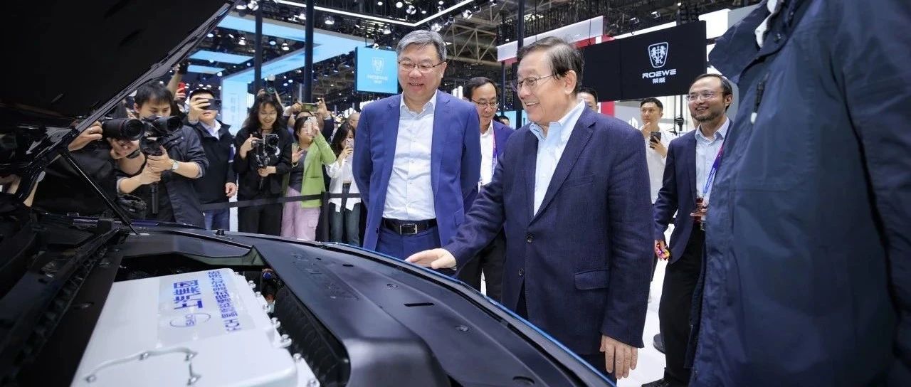 捷氢科技与荣威合作打造：iMAX8氢燃料增程MPV在北京车展大放异彩
