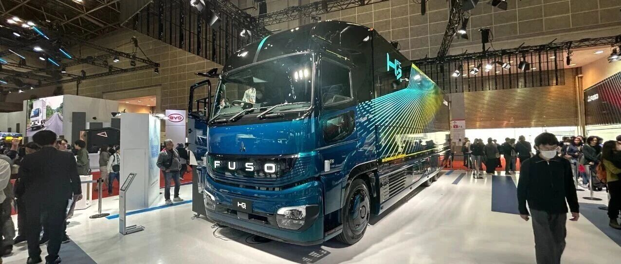 搭载亿华通全新260kW液氢燃料电池系统，三菱扶桑震撼发布液氢重卡